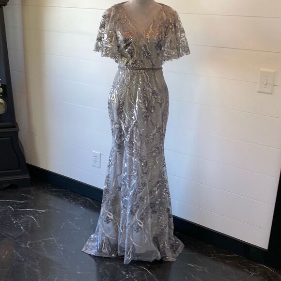 Mac Duggal  Silver Flutter Sleeve Embellished Gown Sz 6 $798
NWOT - Picture 1 of 13